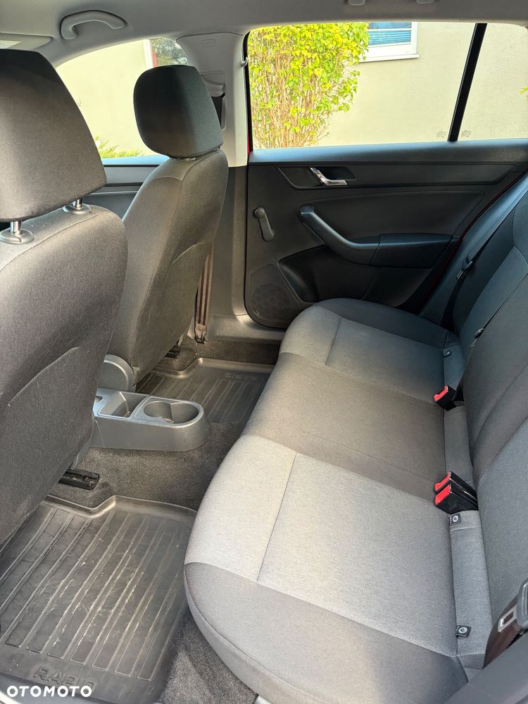 Skoda RAPID 1.2 TSI Active - 8