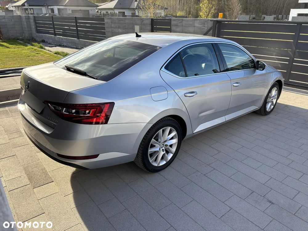 Skoda Superb 2.0 TDI 4x4 Style DSG - 2