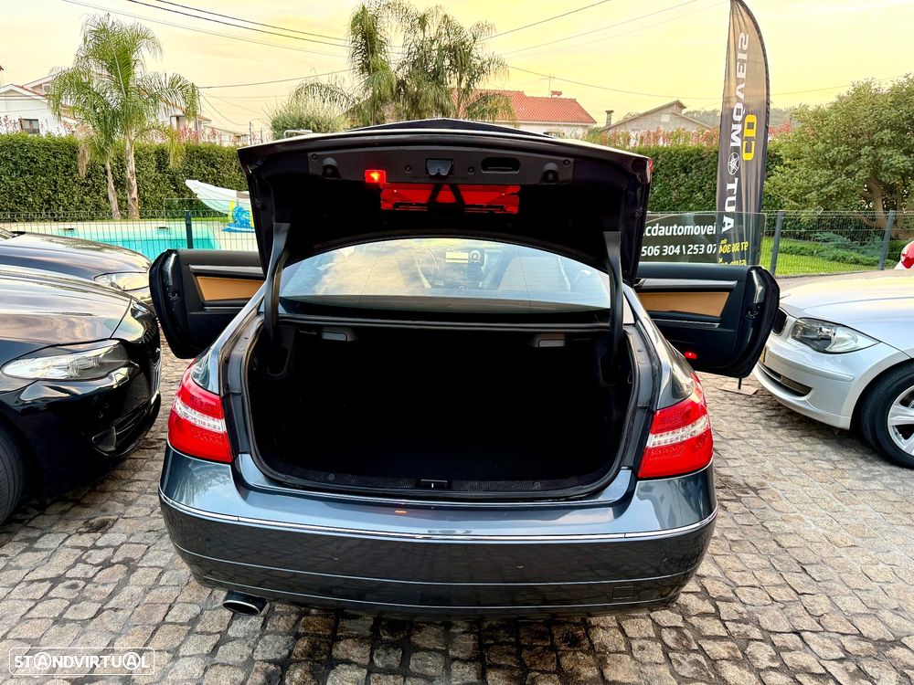 Mercedes-Benz E 220 CDi Avantgarde BlueEfficiency - 35
