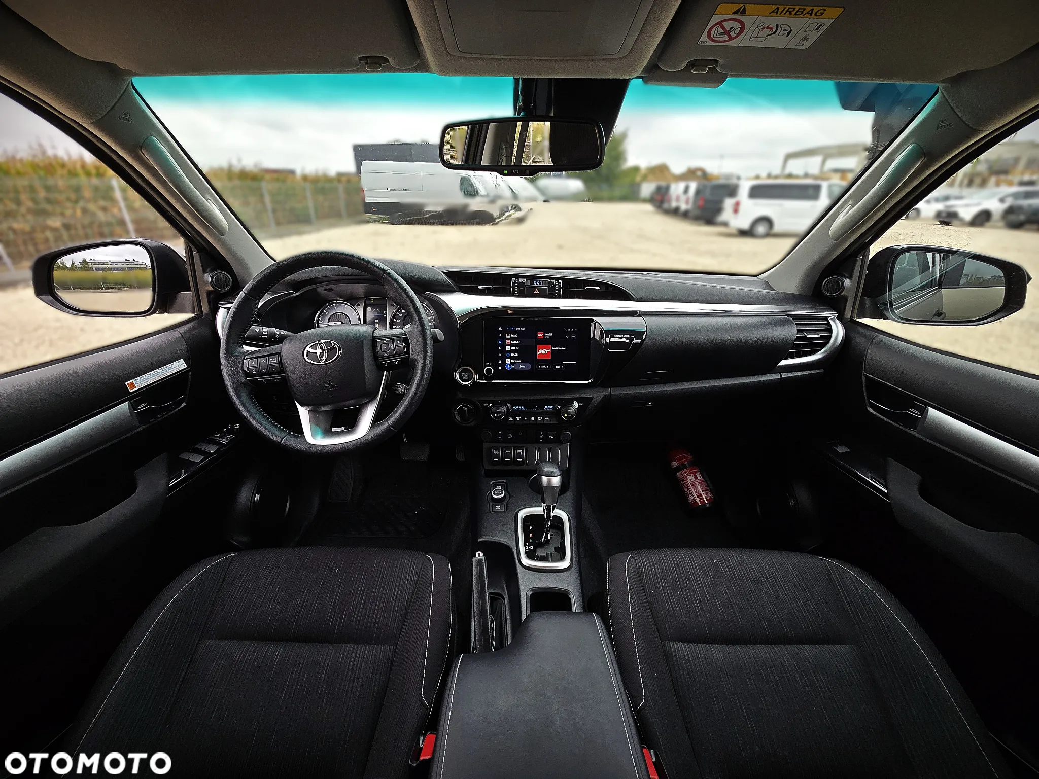 Toyota Hilux 2.8 D-4D Double Cab SR5 4x4 - 35