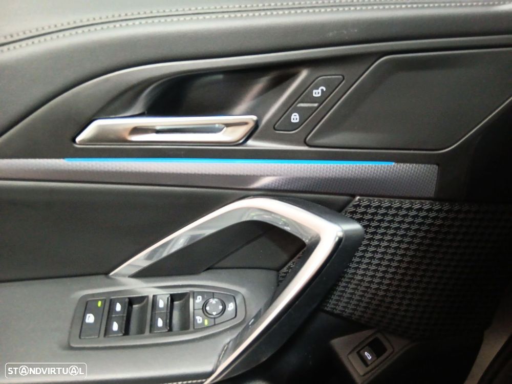 BMW iX1 eDrive20 Pack Desportivo M - 19