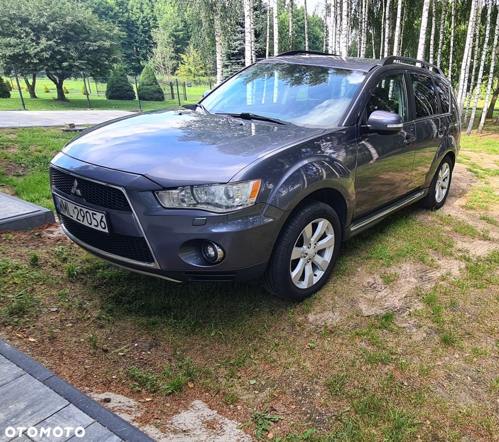 Mitsubishi Outlander - 4