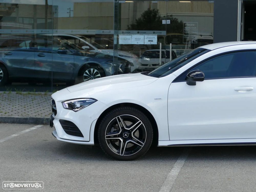 Mercedes-Benz CLA 250 e Shooting Brake AMG Line - 15