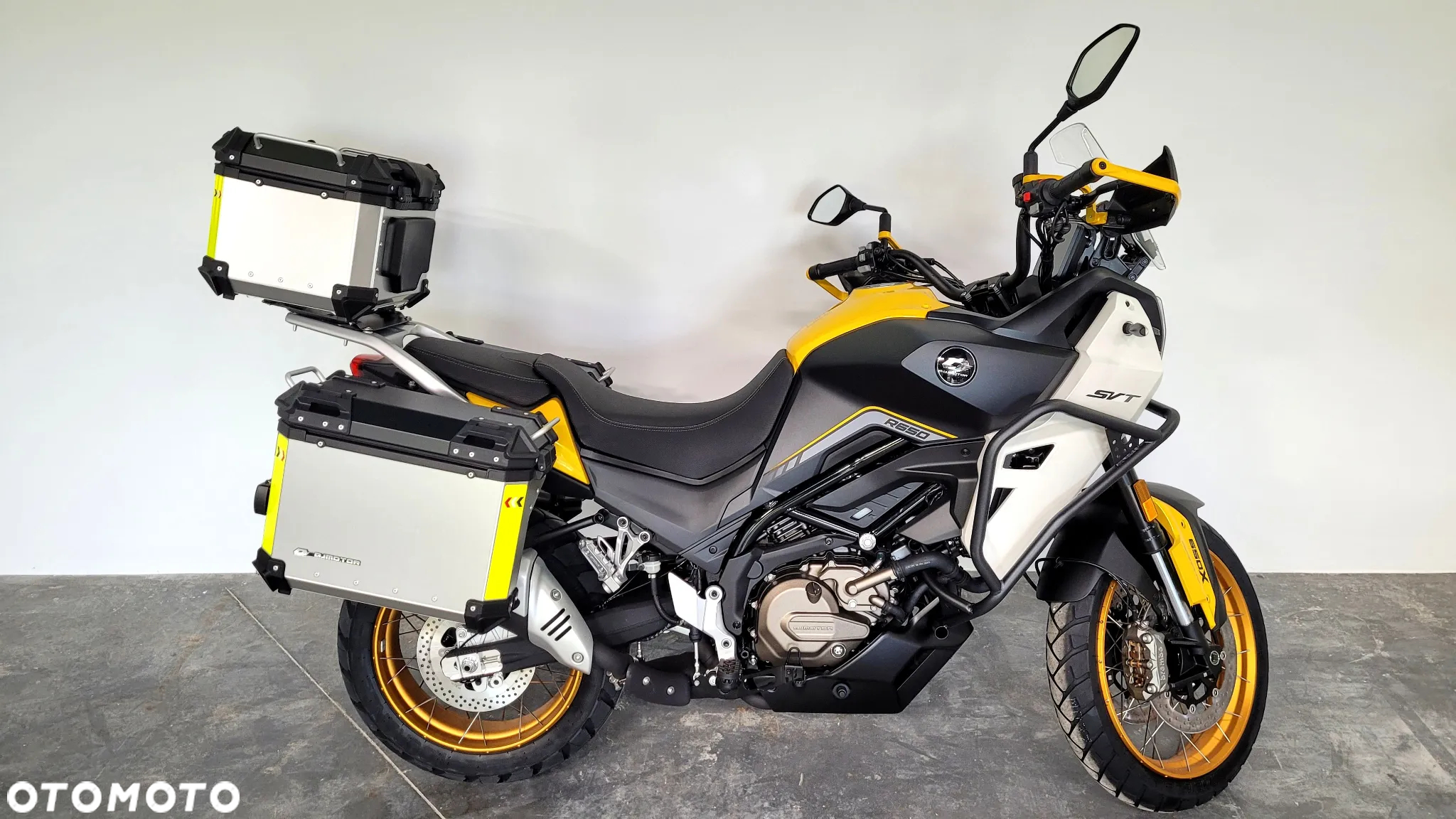 QJMOTOR SVT 650X - 5