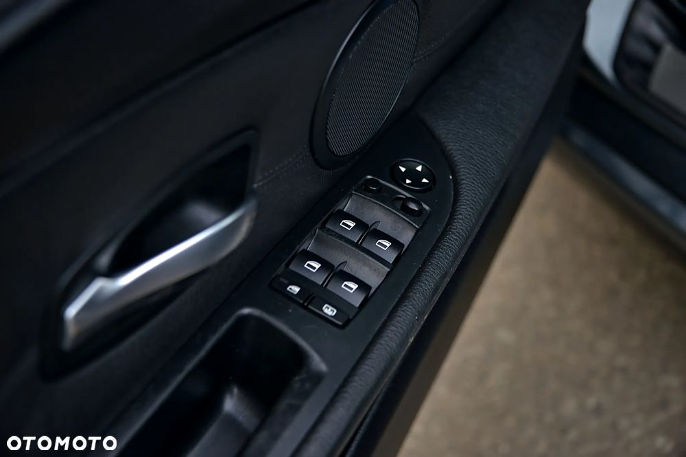 BMW Seria 5 530d Edition Exclusive - 28