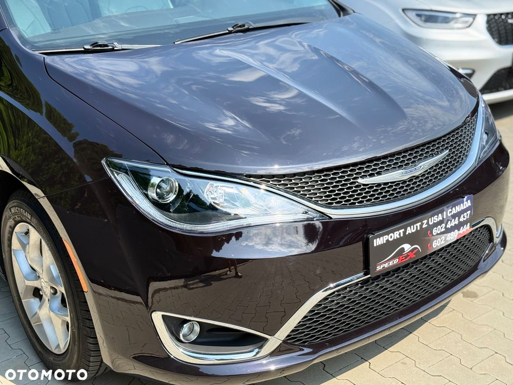 Chrysler Pacifica - 6