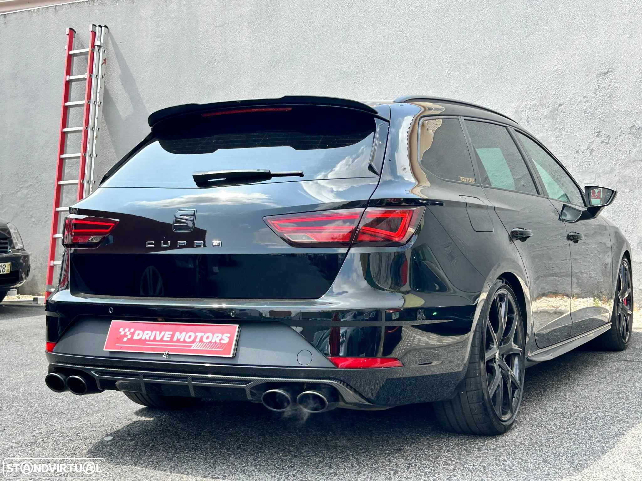 SEAT Leon ST 2.0 TSI S&S 4Drive DSG Cupra 300 Edition Carbon - 9