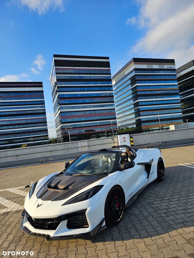 Chevrolet Corvette - 11