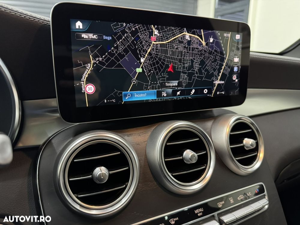 Mercedes-Benz GLC 300 e 4Matic 9G-TRONIC AMG Line - 37
