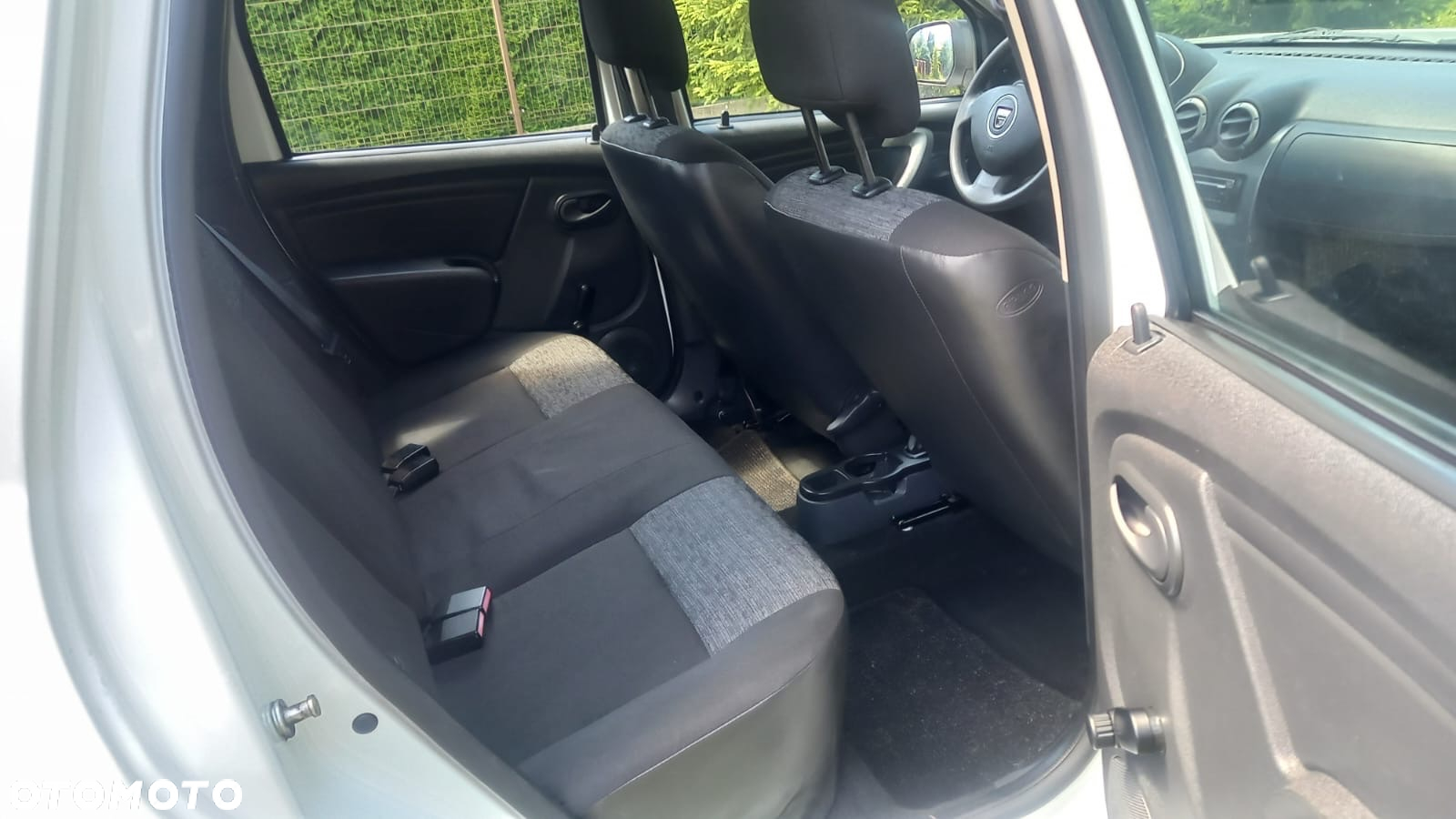 Dacia Duster 1.6 16V 4x2 Destination - 9