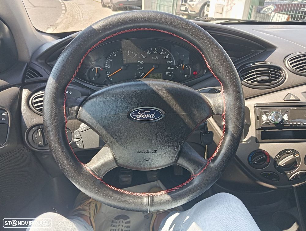 Ford Focus 1.4 Trend - 8