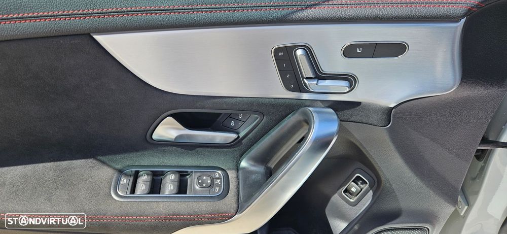 Mercedes-Benz CLA 250 e Shooting Brake AMG Line - 19