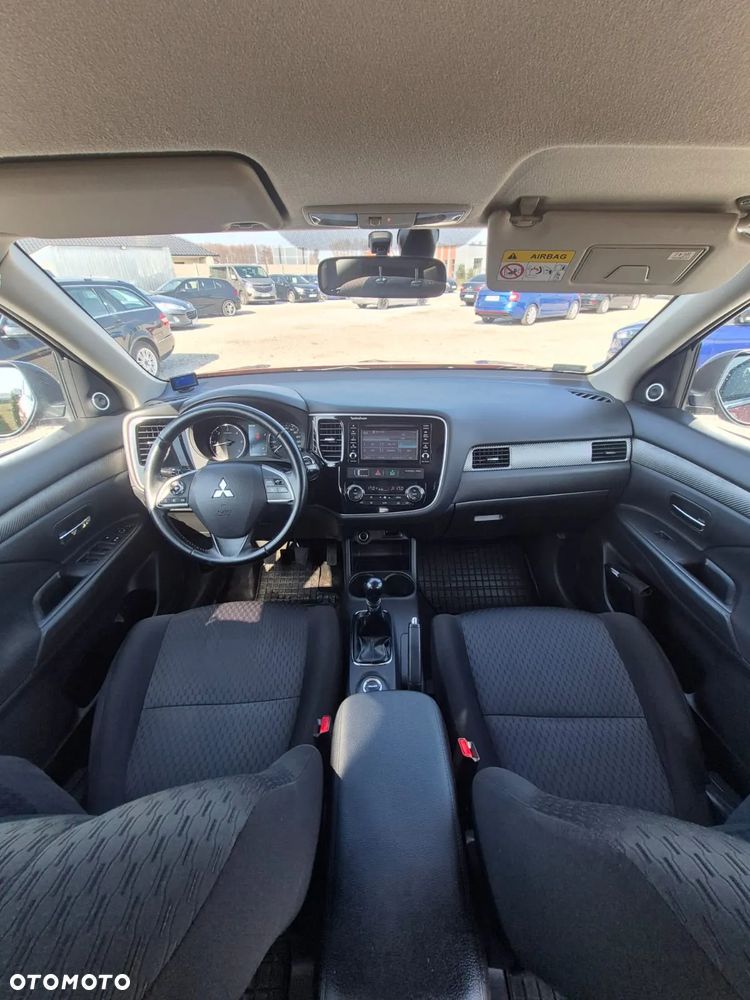 Mitsubishi Outlander 2.2 DID Intense - 14