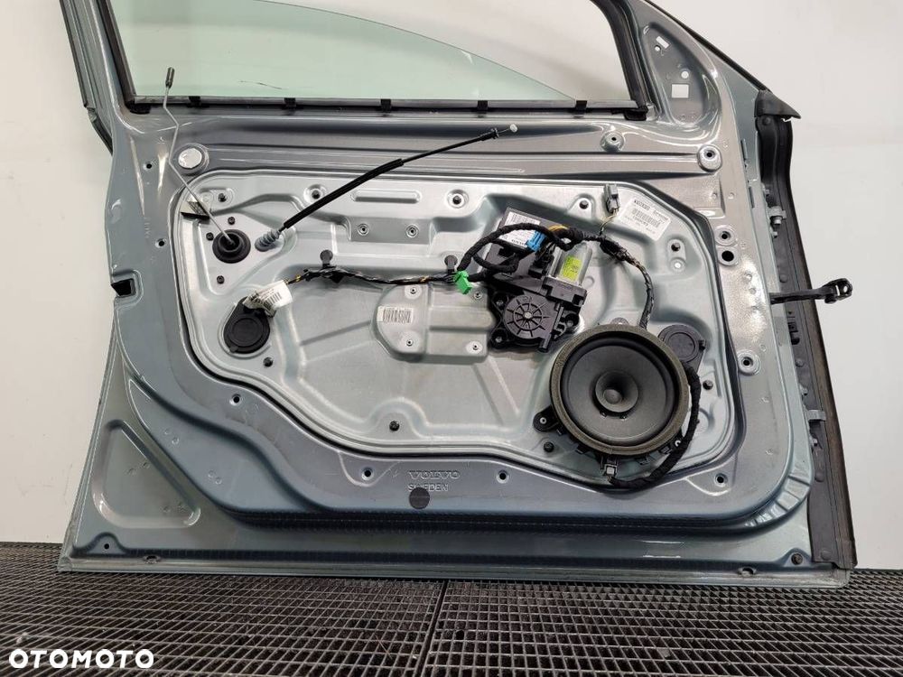 DRZWI PRZÓD LEWE VOLVO V50 545 II  KOMPLETNE KOD 490 - 12