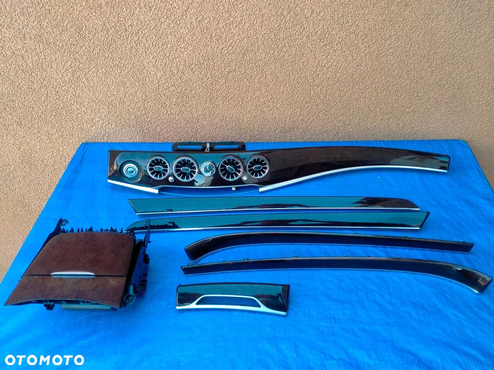 Mercedes W222 Lift Long Dekor Dekory Listwy Konsoli Drzwi Podświetlane 2018r - 1