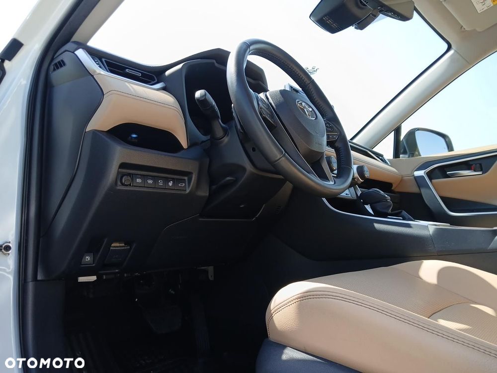 Toyota RAV4 - 22