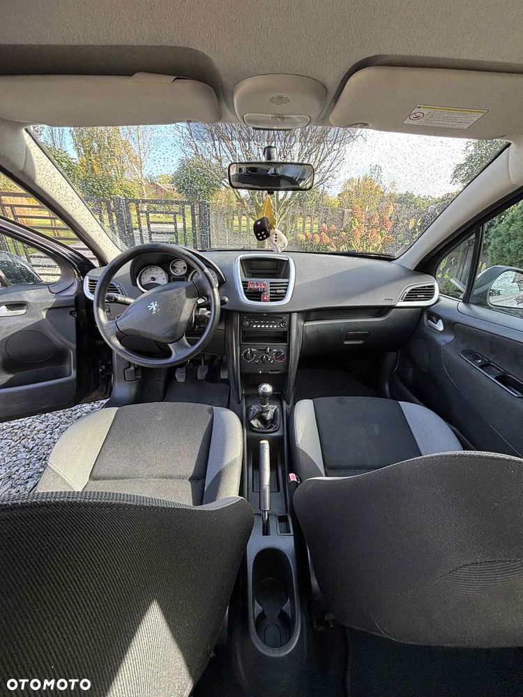 Peugeot 207 - 7