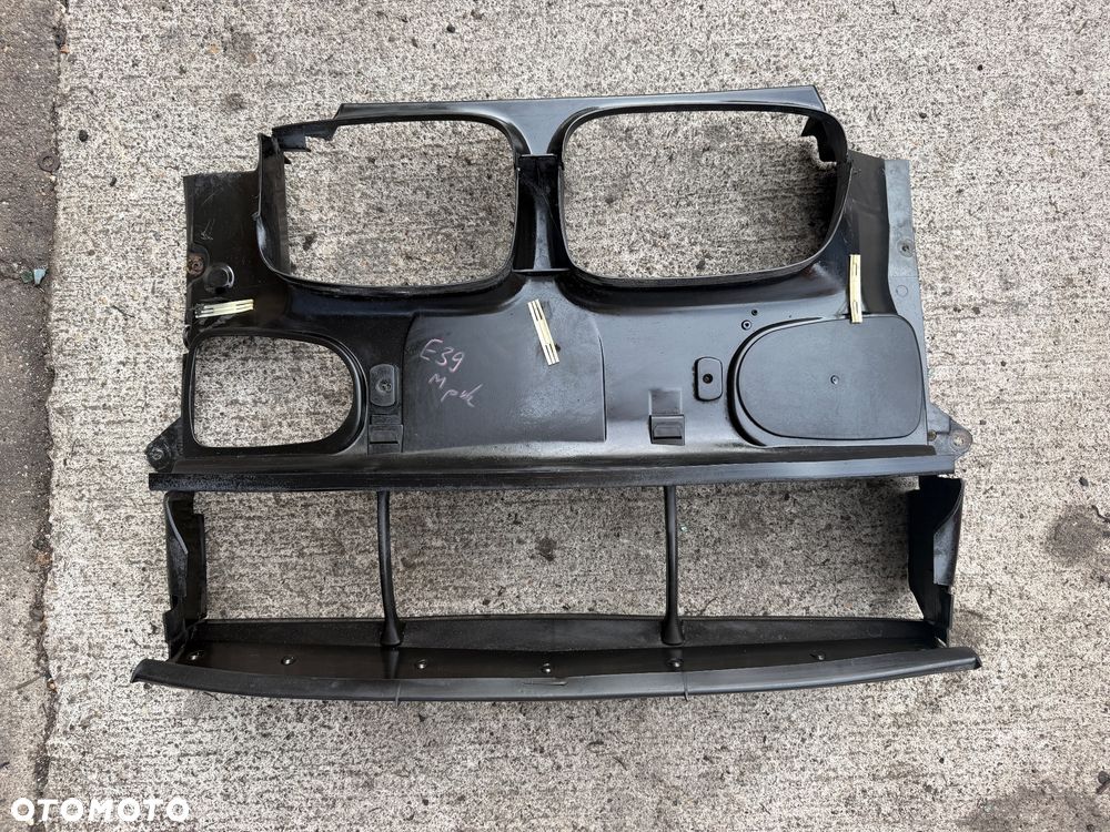 Prowadnica powietrza kierownica  2498939  Osłona na pas osłona wentylatora Bmw e39 M pakiet