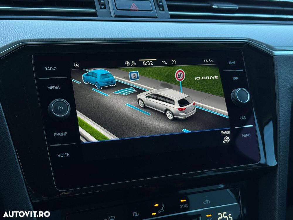 Volkswagen Passat - 16