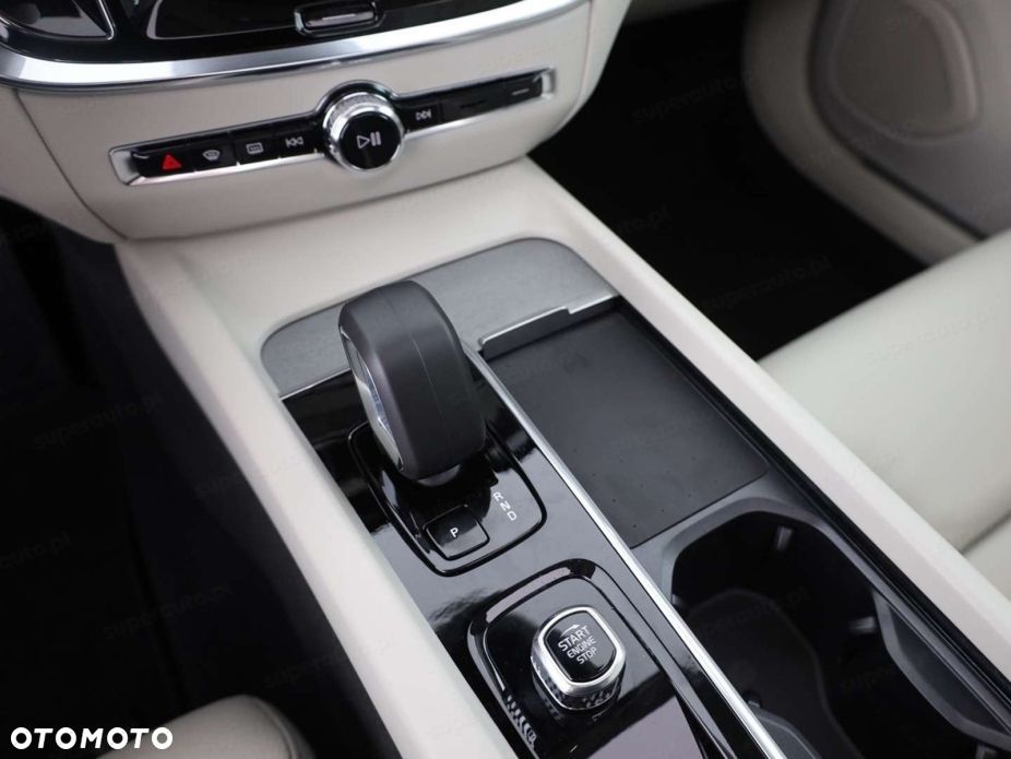 Volvo V60 B4 B Ultra Dark - 14