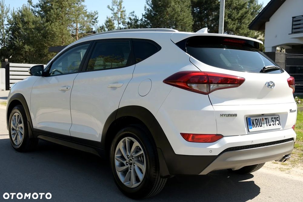 Hyundai Tucson 2.0 CRDI 2WD Style - 11