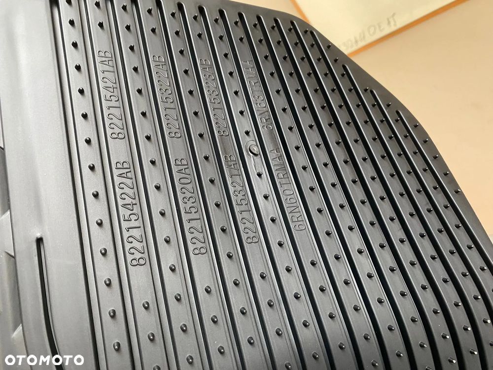 Dywaniki gumowe Ram 2019- duża kabina - 10