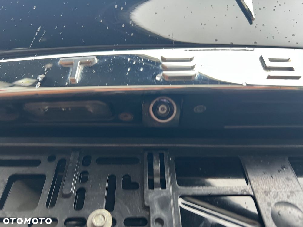 Tesla Model S - 16