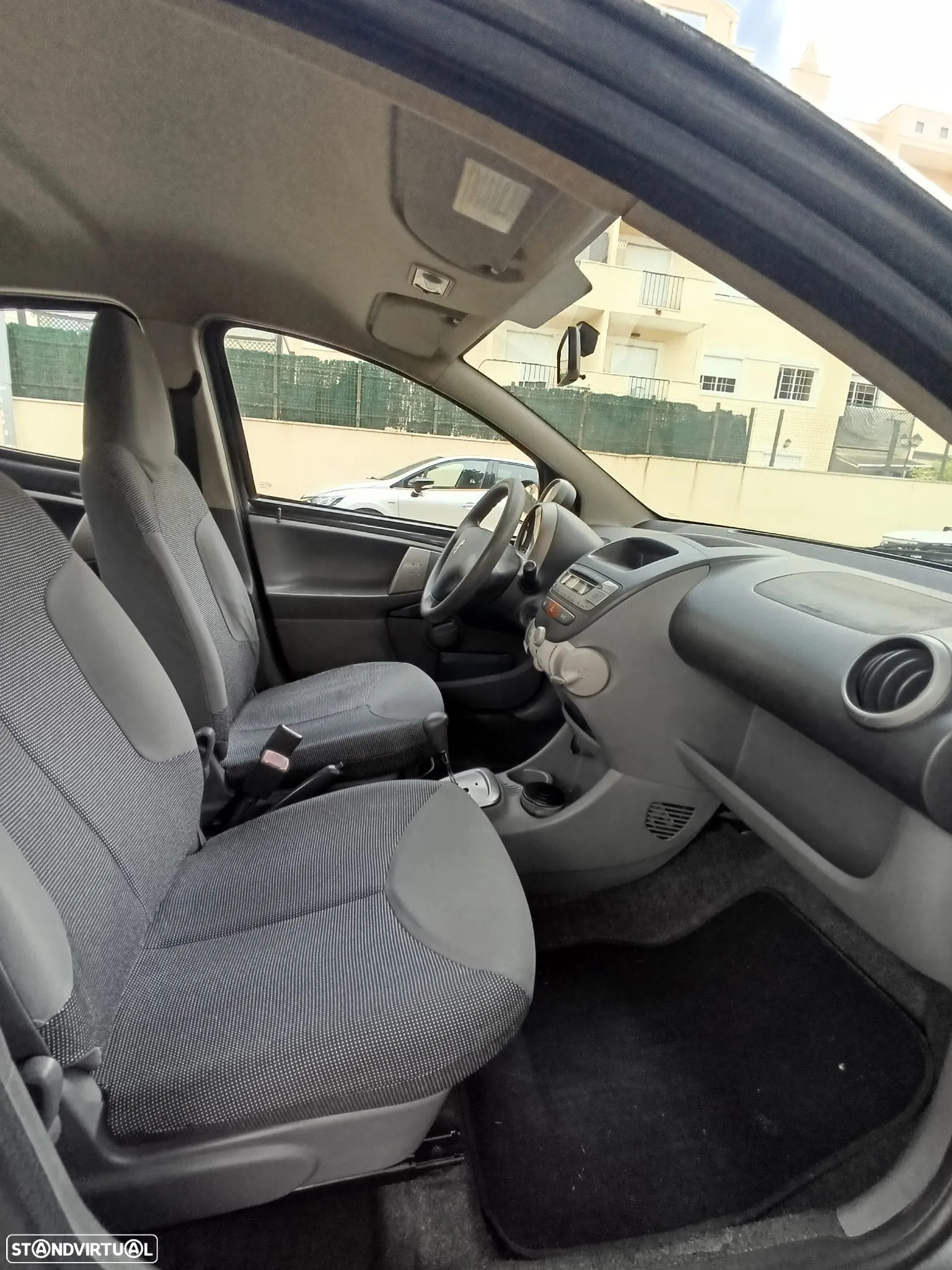 Peugeot 107 1.0 Urban 2 Tronic - 14