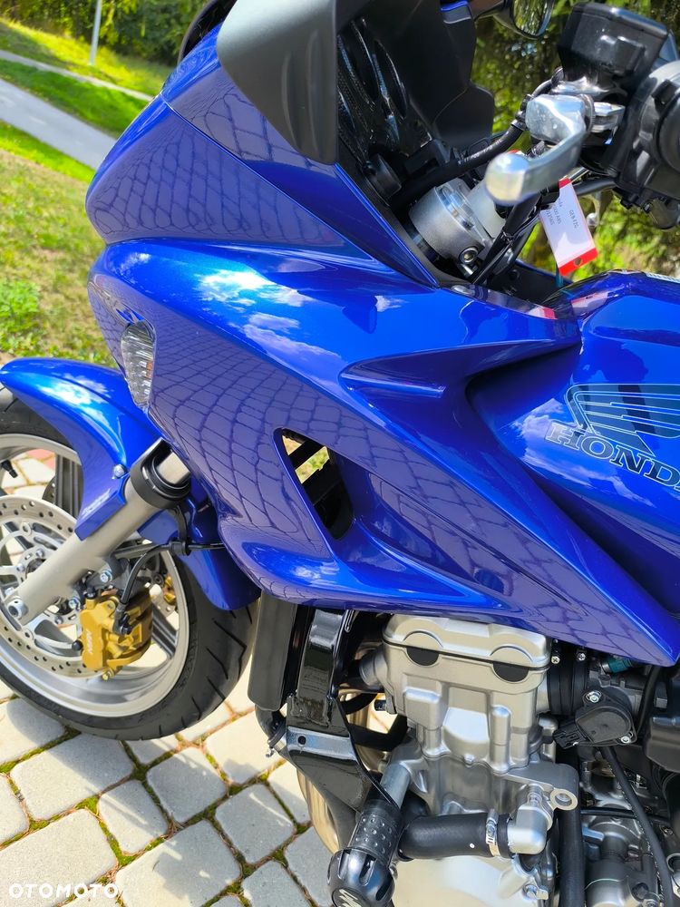 Honda CBF - 10