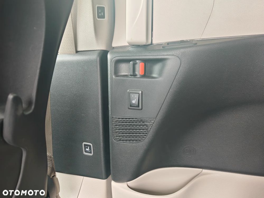 Chrysler Pacifica - 29