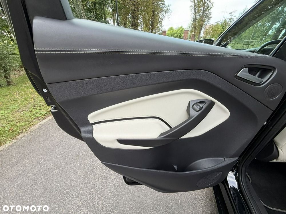 Ford Kuga - 22