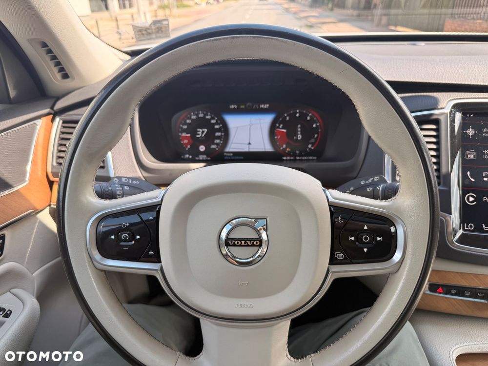 Volvo XC 90 T6 AWD Momentum - 1