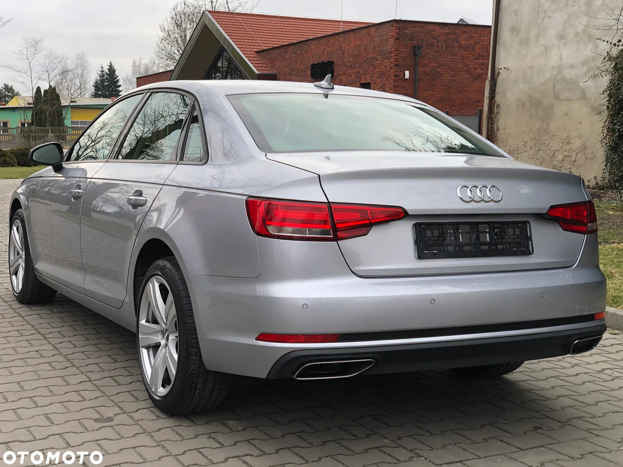 Audi A4 2.0 TDI S tronic - 4
