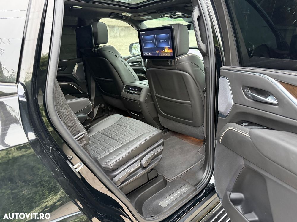 Cadillac Escalade - 24