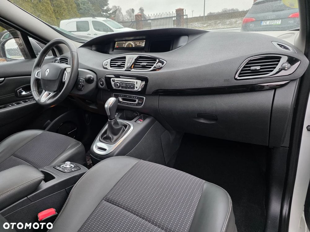 Renault Grand Scenic dCi 110 EDC Bose Edition - 29