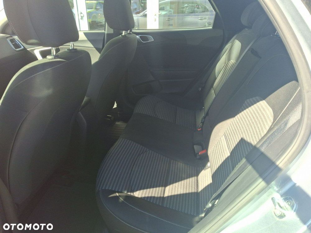 Kia XCeed 1.5 T-GDI M - 13