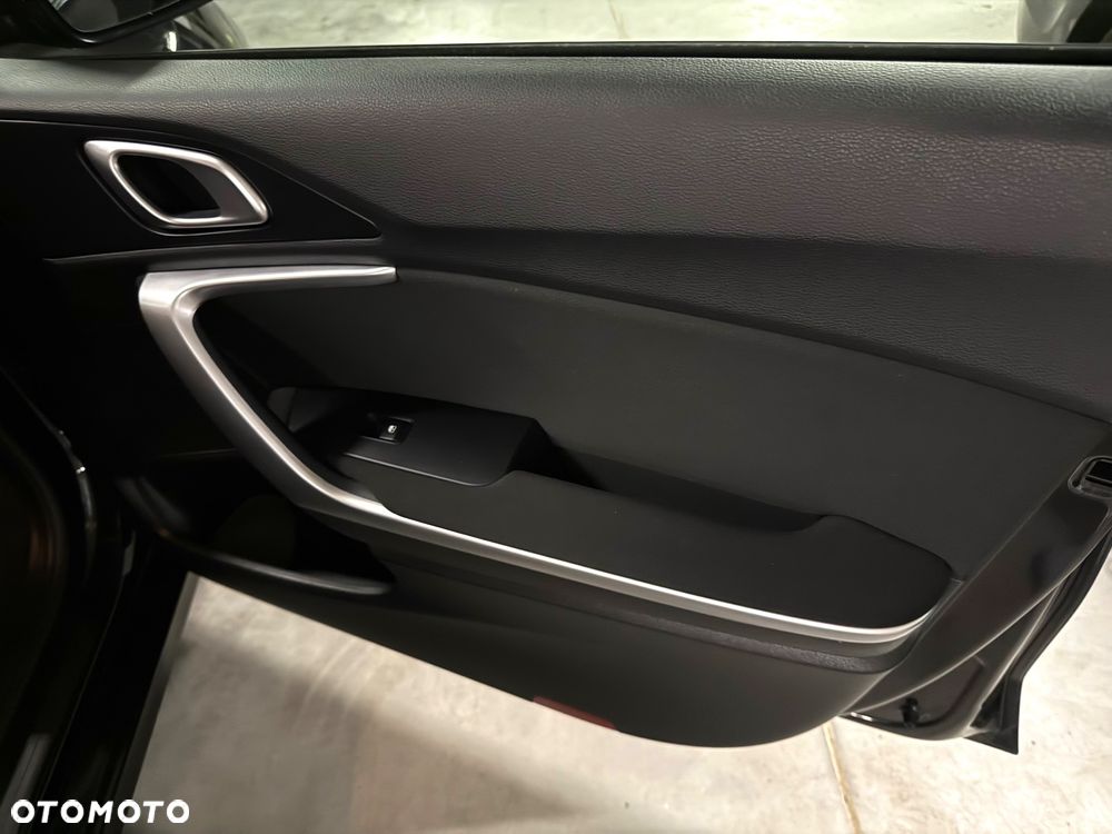 Kia Ceed 1.5 T-GDI M DCT - 8