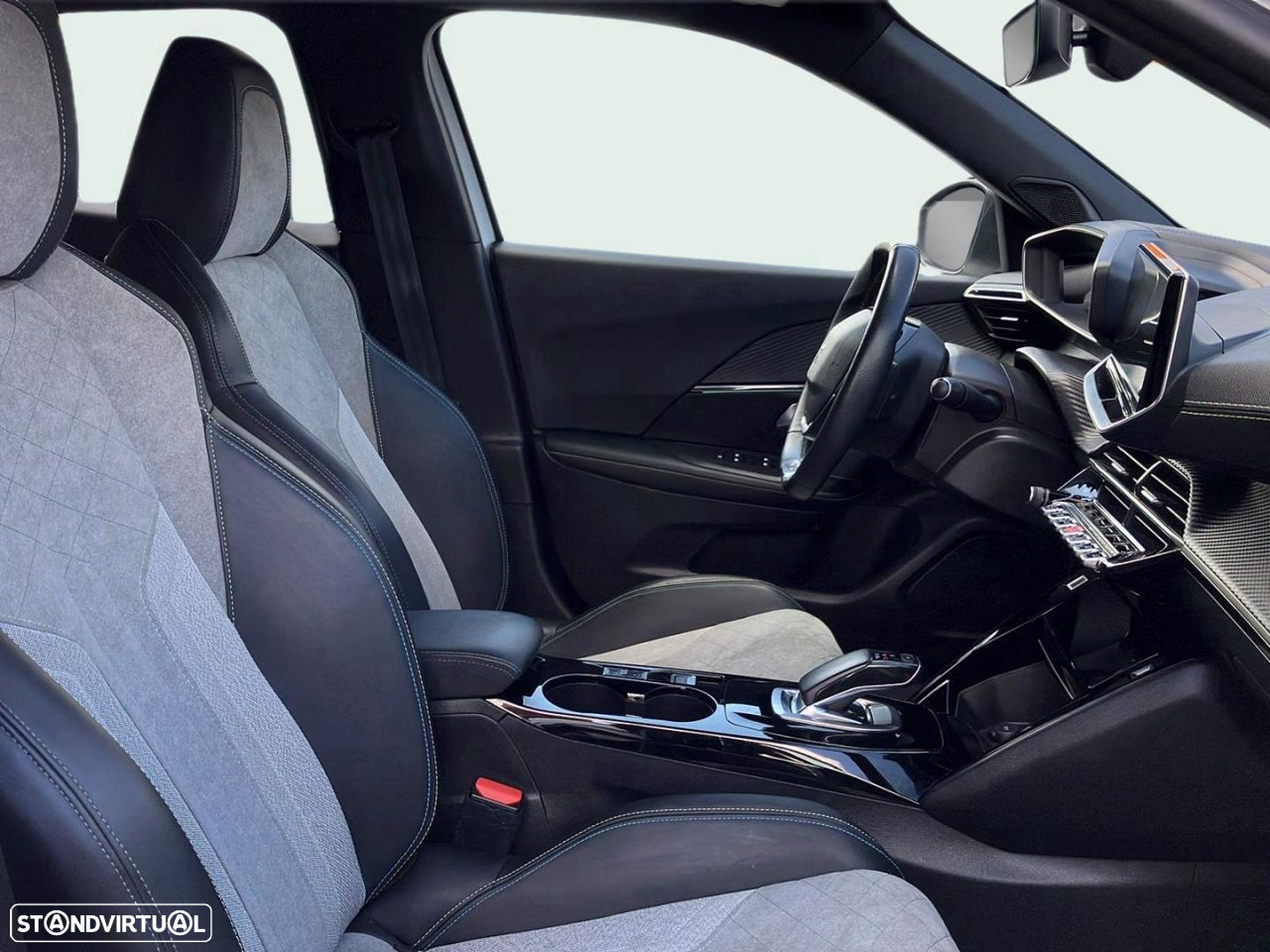 Peugeot e-2008 50 kWh GT - 10