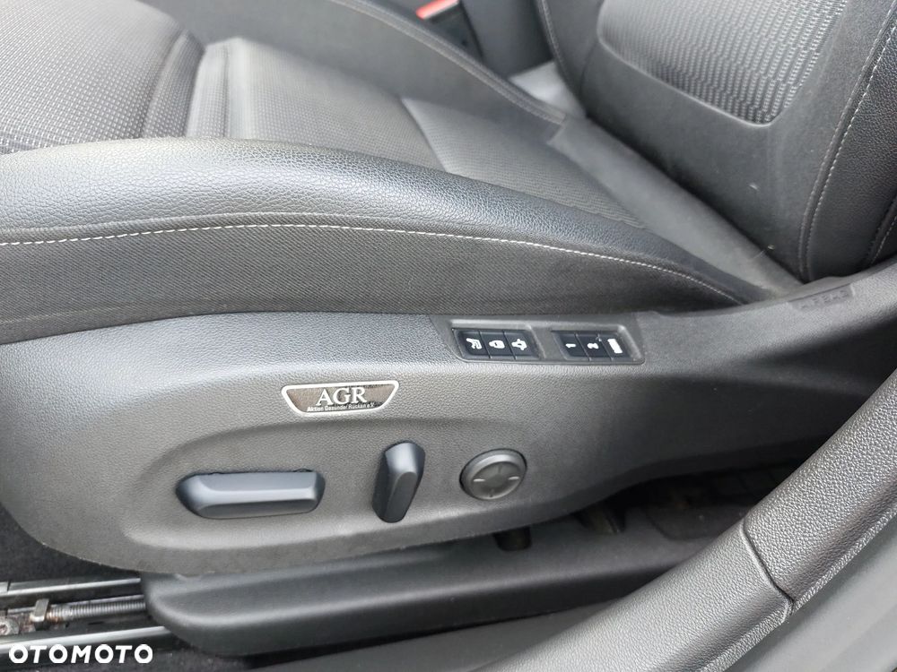 Opel Insignia 2.0 CDTI Business Elegance S&S - 32