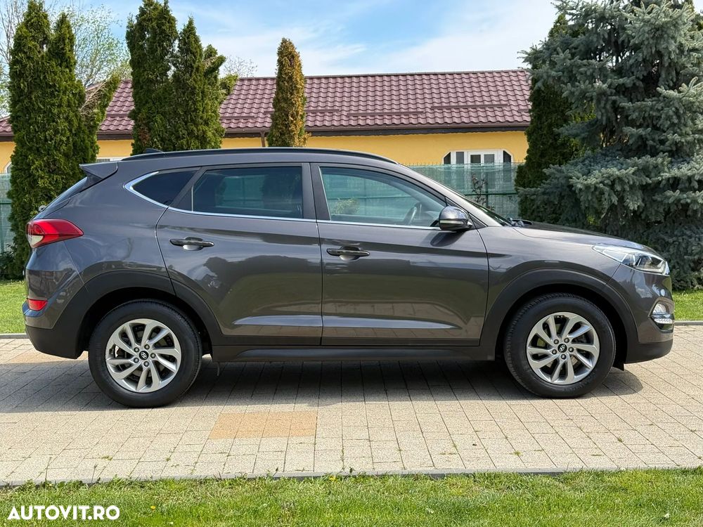Hyundai Tucson blue 1.7 CRDi 2WD DCT Premium - 24