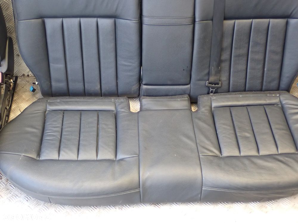 MERCEDES W212 FOTEL PRZEDNI PRAWY / LEWY ORAZ KANAPA TYLNIA SKÓRA KOMPLET - 4