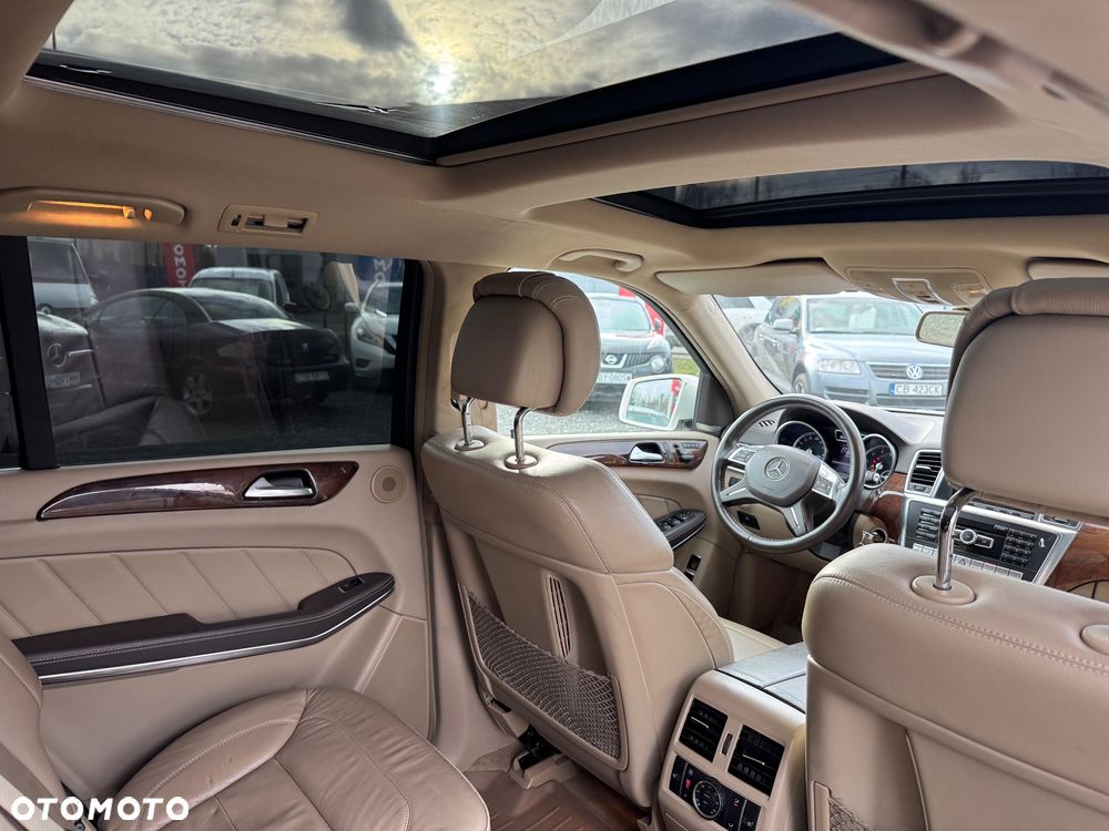 Mercedes-Benz GL 500 4Matic (BlueEFFICIENCY) 7G-TRONIC - 26