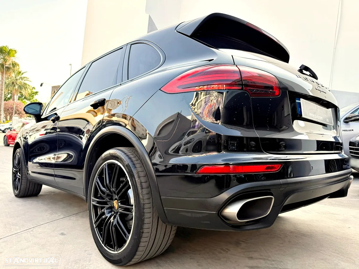 Porsche Cayenne Platinum Edition - 49