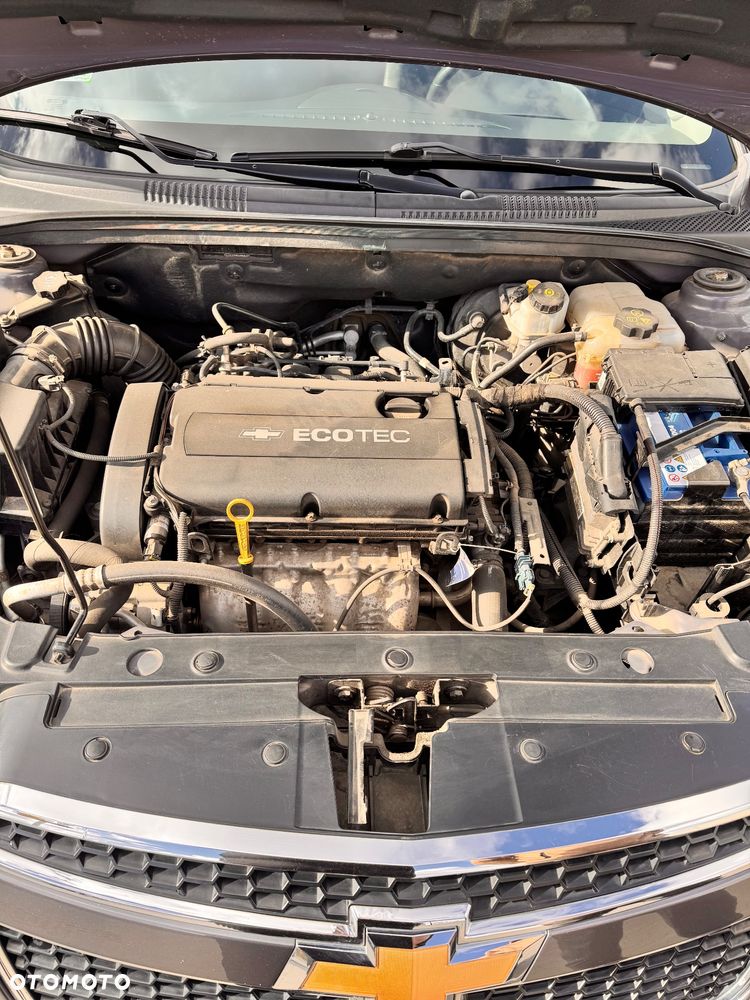 Chevrolet Cruze - 12