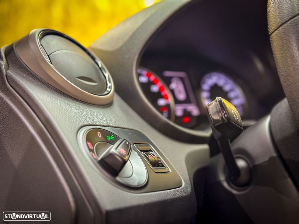 SEAT Ibiza 1.0 Reference - 34