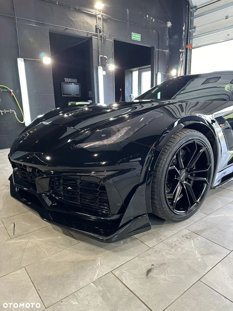 Chevrolet Corvette - 13