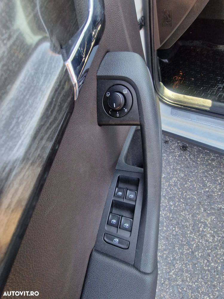 Skoda Octavia 2.0 TDI 4x4 DSG Scout - 14