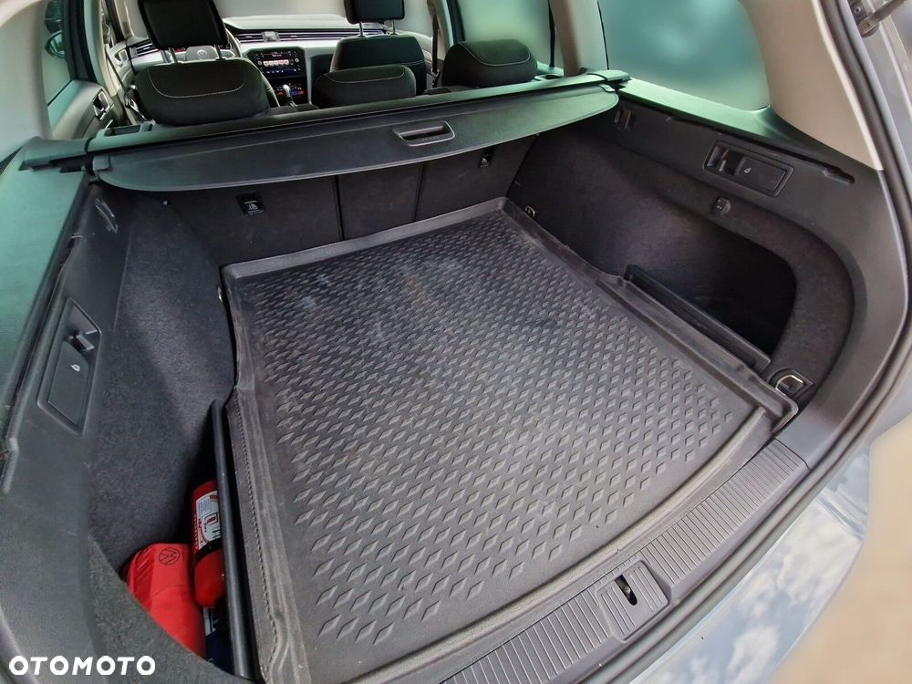 2023 Volkswagen Passat Variant, photograph 11