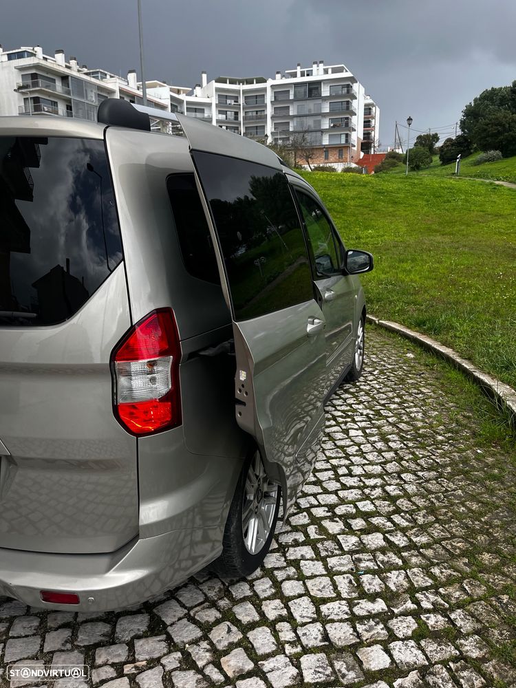 Ford Tourneo Courier 1.6 TDCi Titanium - 10