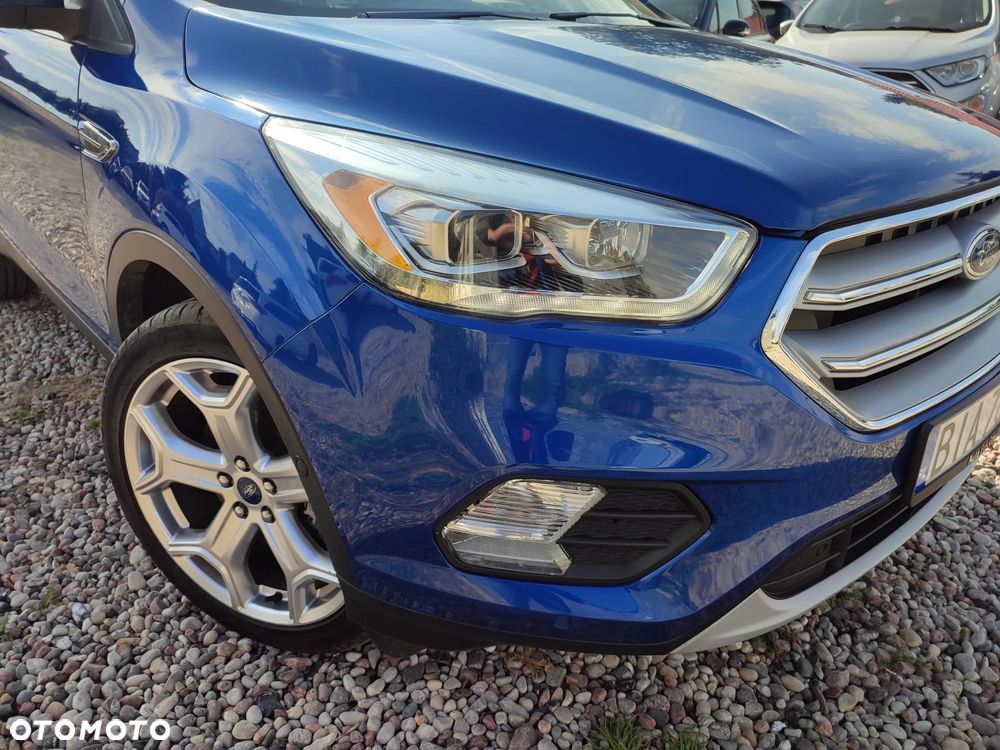 Ford Escape 2.0 EcoBoost AWD Titanium - 5